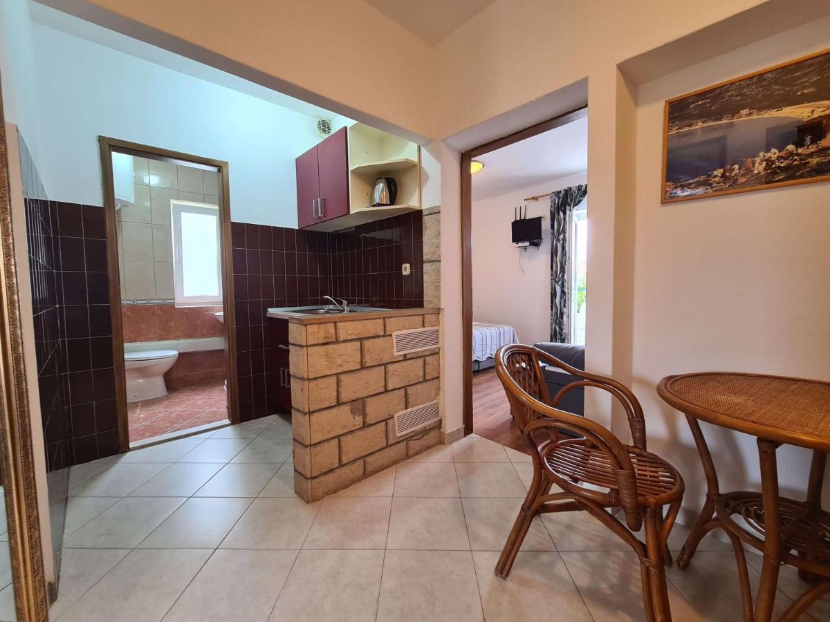 Harmony Of Five Makarska