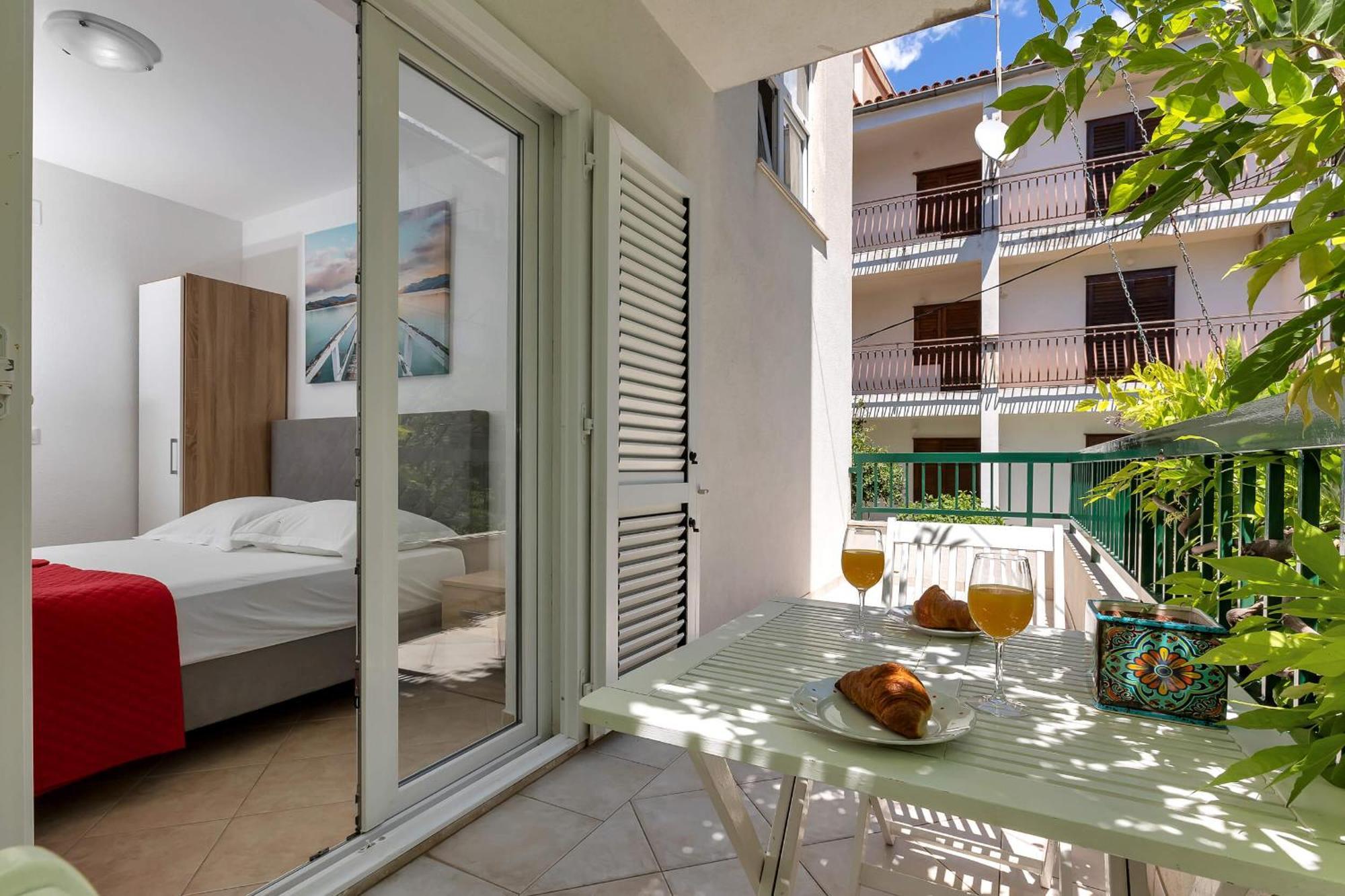 Harmony Of Five Makarska